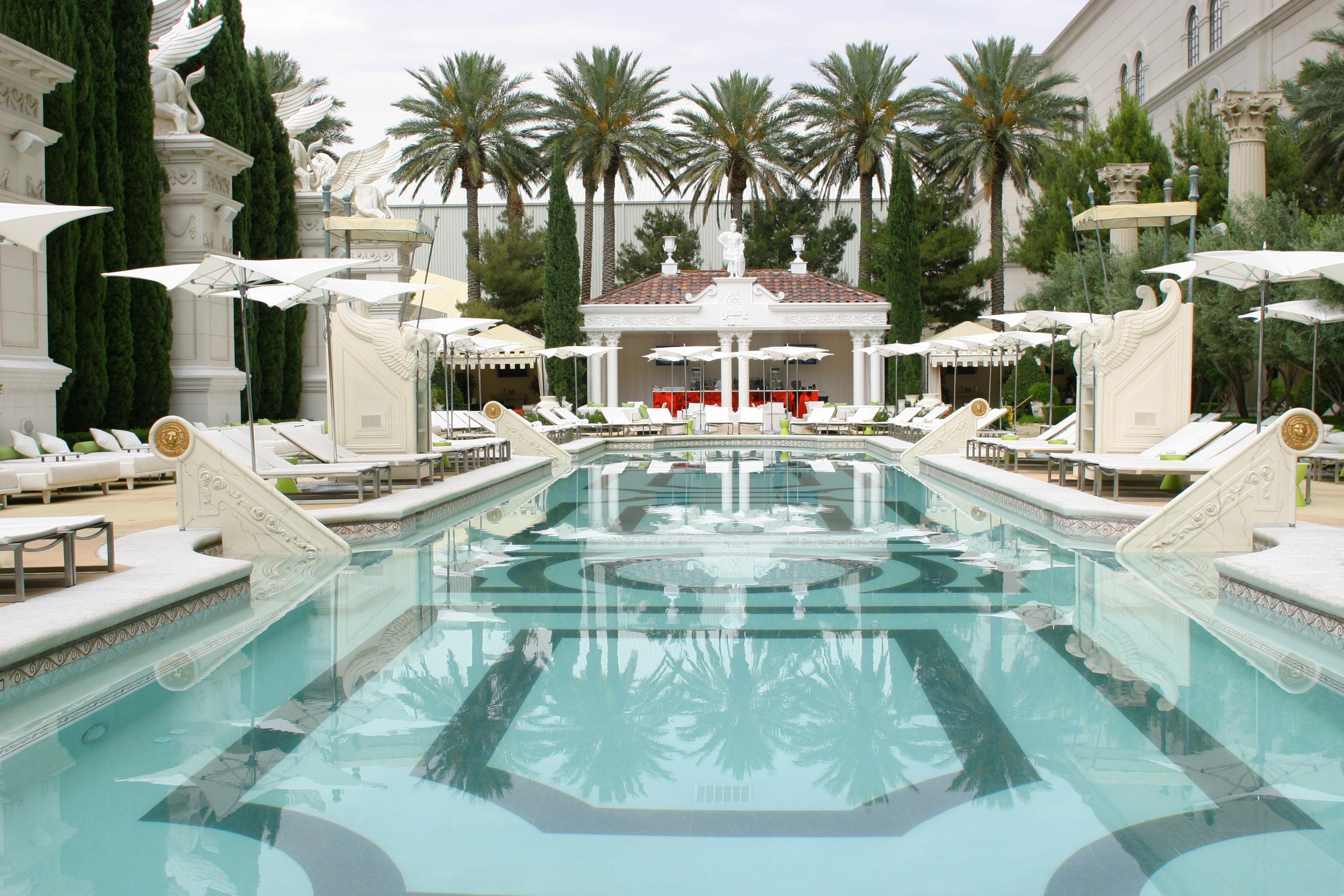 Venus Pool Lounge Cabana Prices & Bottle Service Cost