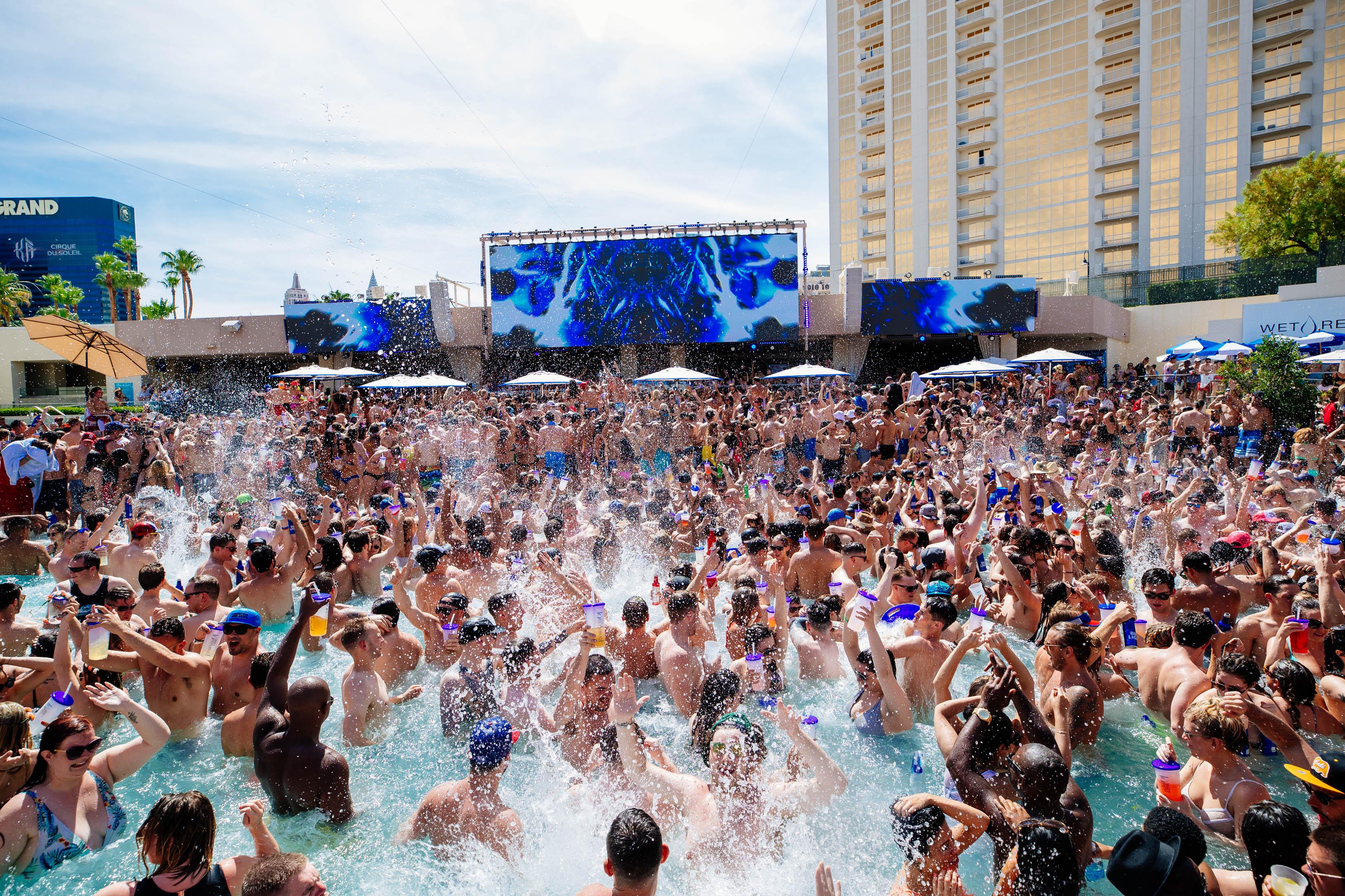 Wet Republic Cabana Prices & Bottle Service Cost